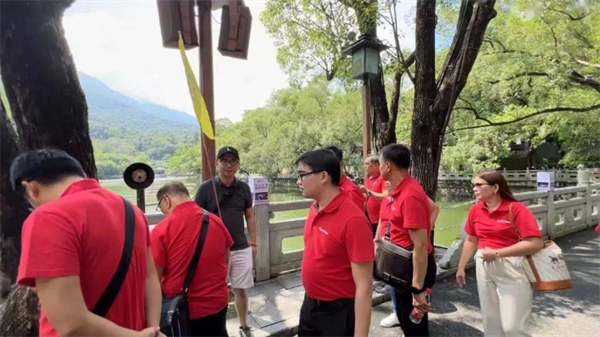 菲律賓奎松翻譯導(dǎo)游上哪里找(收費(fèi)情況)